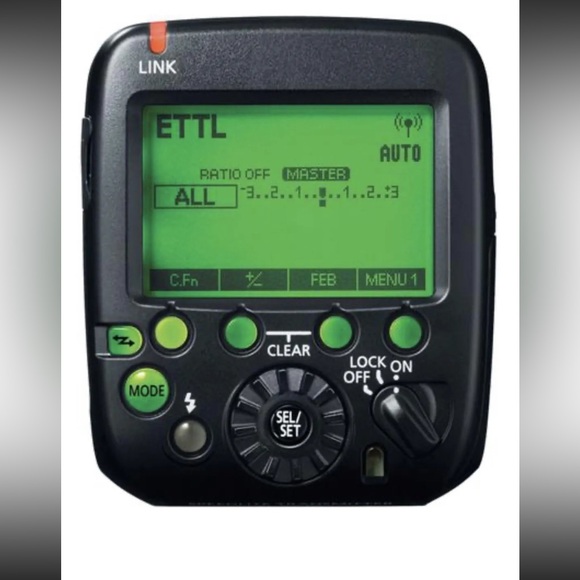 Canon ST-E3-RT Speedlite Flash Transmitters - Picture 2 of 4